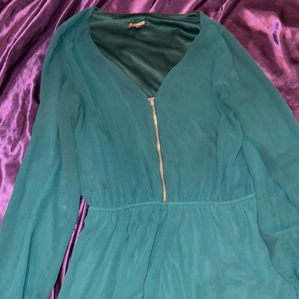 Express romper size M